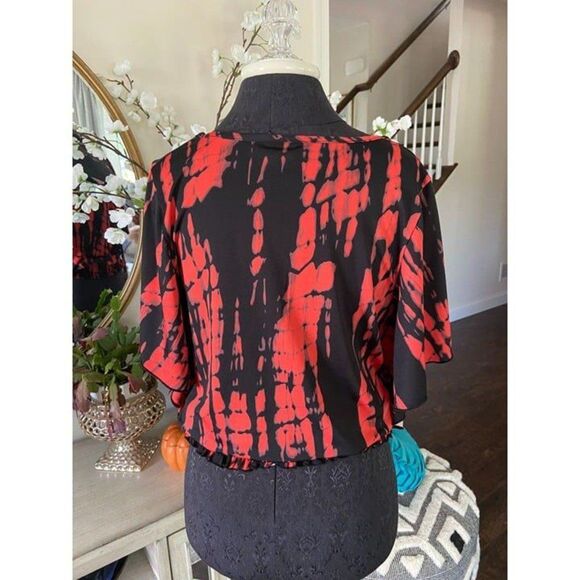 Black and Red Shirt (Small) - Picture 3 of 3